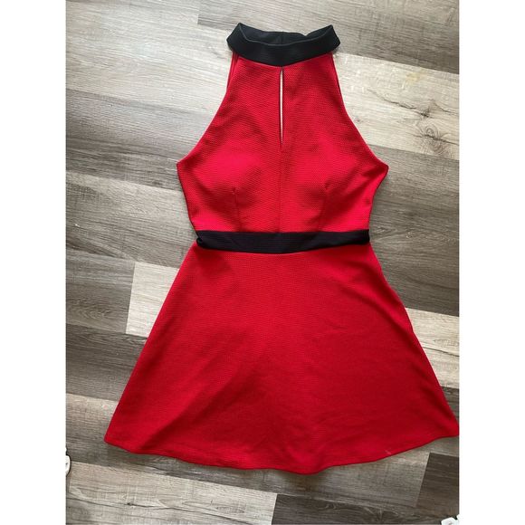 Papaya Keyhole Red Swing A-Line Dress Size Large - Picture 1 of 7